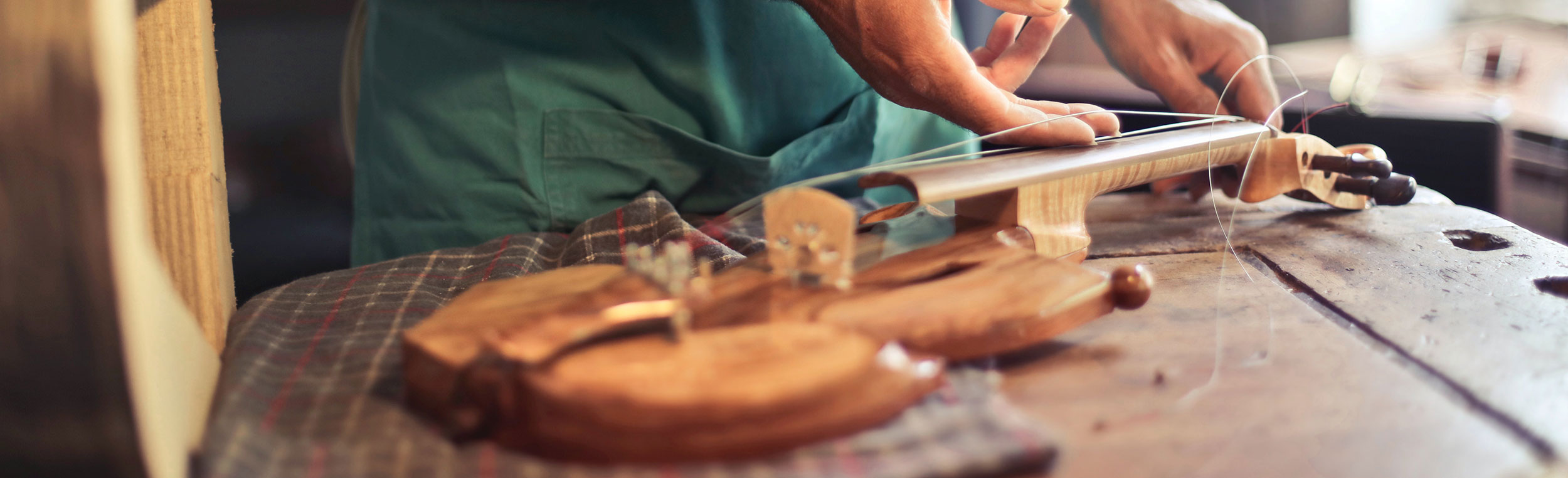 Florian Leonhard Fine Violins Lark Music